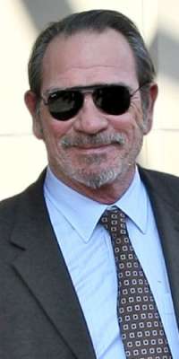 Is Tommy Lee Jones dead? - Dead People