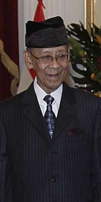 Abdul Halim of Kedah Malaysian sultan dead at age 89